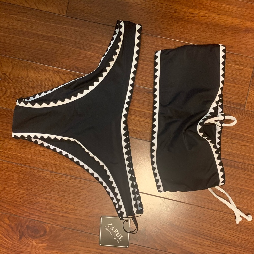 Black Bandeau Bikini